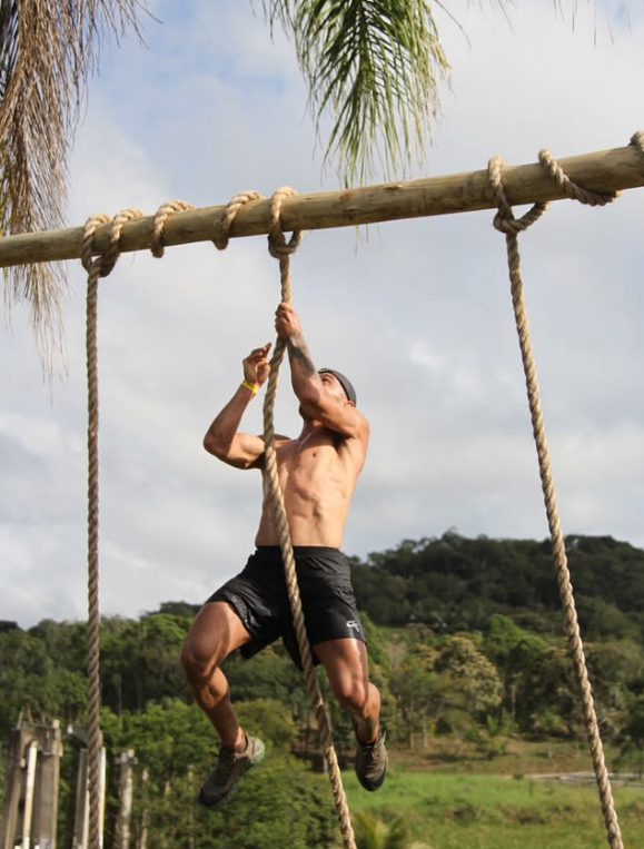 Atletas correndo na Titans Race – 1º Lote